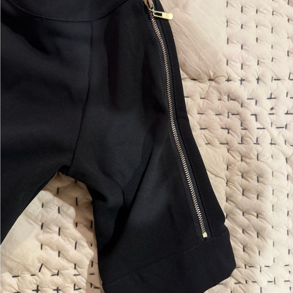Gracia Black Cropped Top Blouse with Zipper Detailing Sleeve size S - Picture 2 of 3